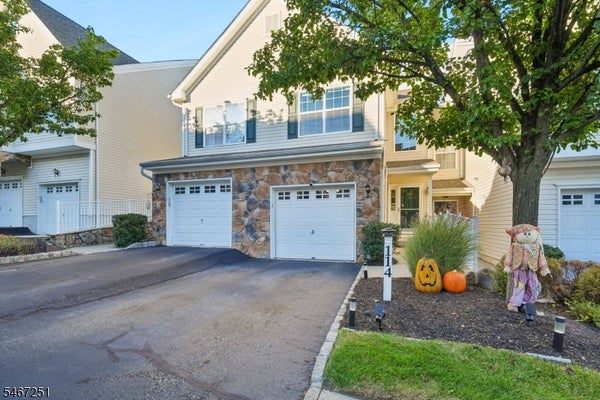 114 MOUNTAINSIDE DR, POMPTON LAKES, NJ 07442 - Image 2b773dc29a0cdb3e6b5c85524ef8c36a/1614661502