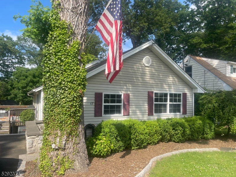 Rainbow Lakes - Residential Lease