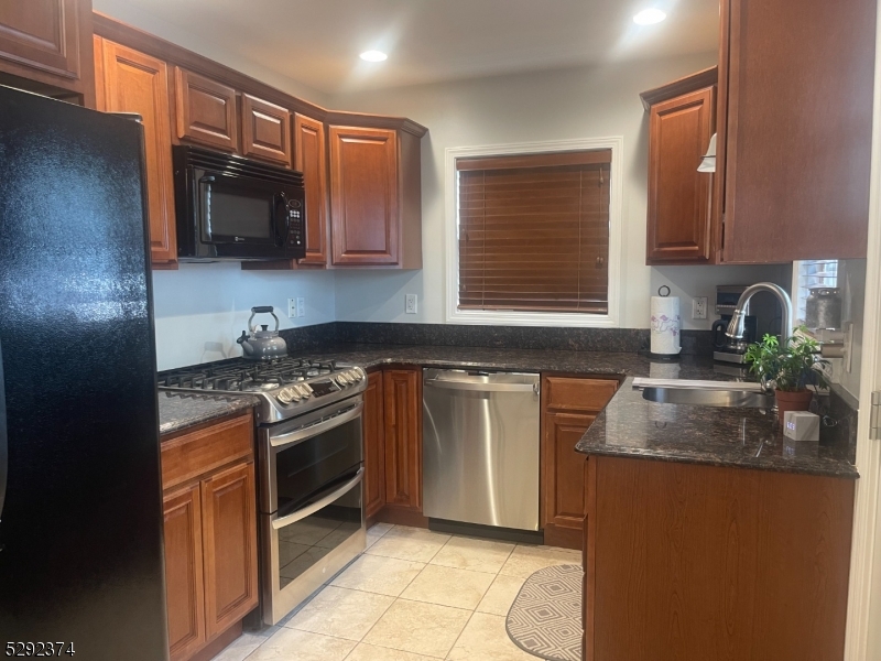 Rainbow Lakes - Residential Lease