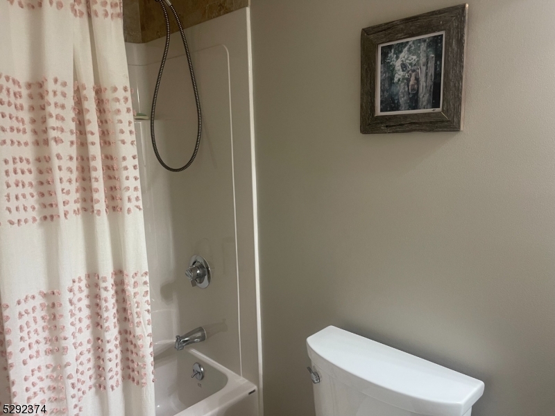 Rainbow Lakes - Residential Lease