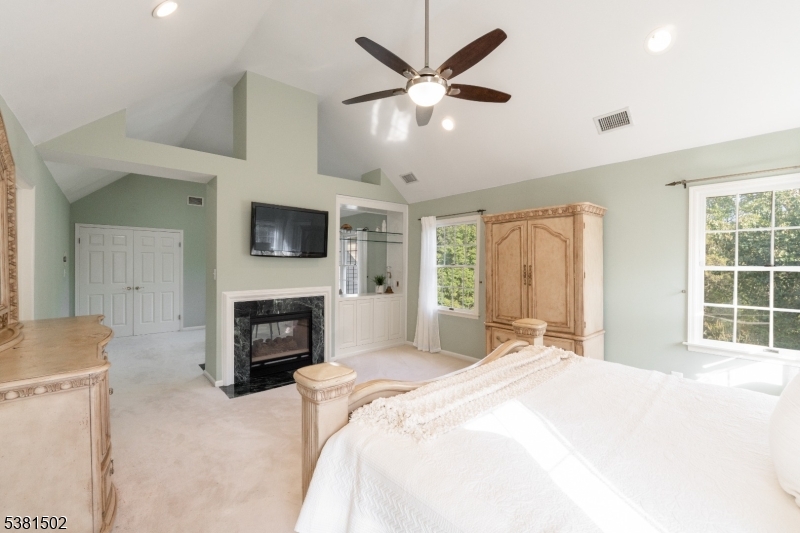 Beacon Crest - Residential