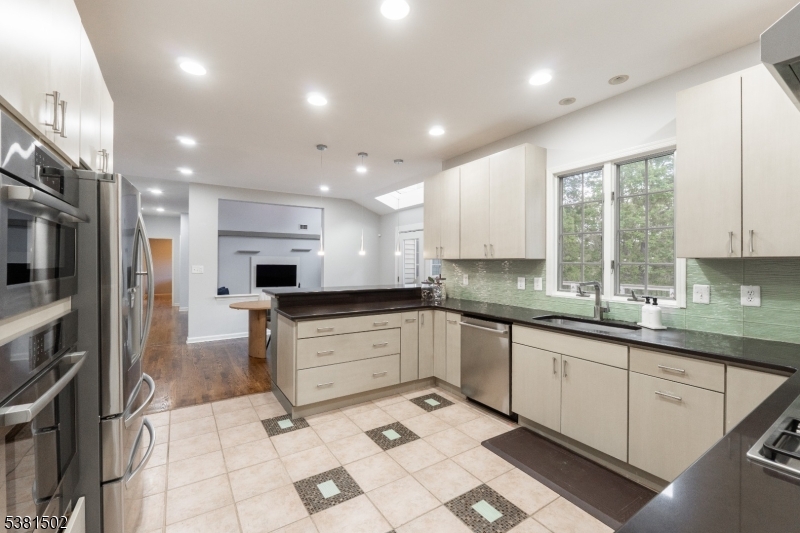 Beacon Crest - Residential