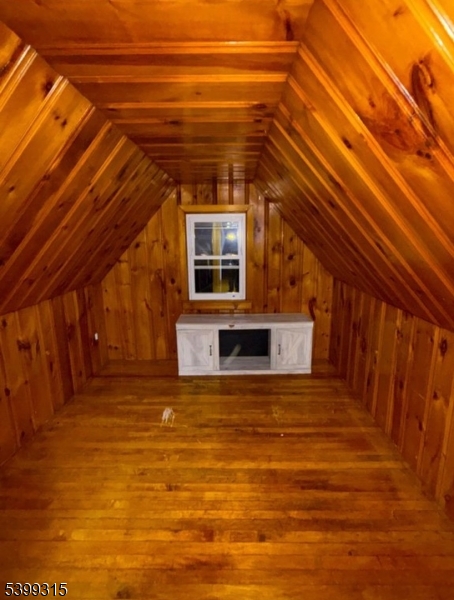 School 8 - Residential Lease