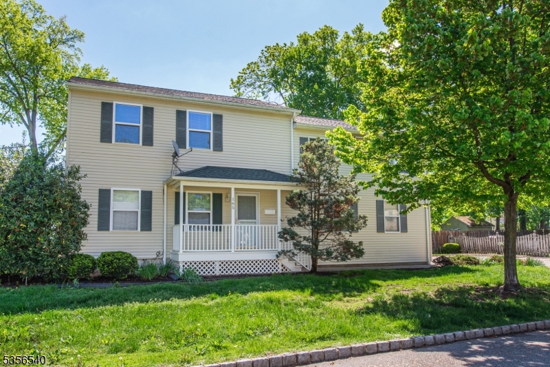 165 Hiawatha Blvd