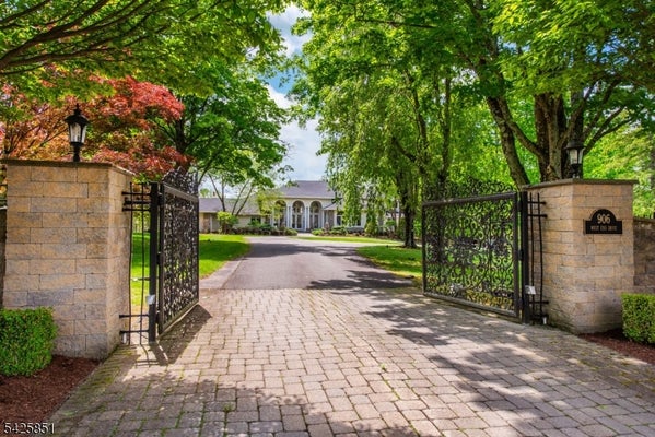 906 W END DR, NEWTON, NJ 07860 - Image 2bcd9a88ccc135508757a92f07bced21/3247529386