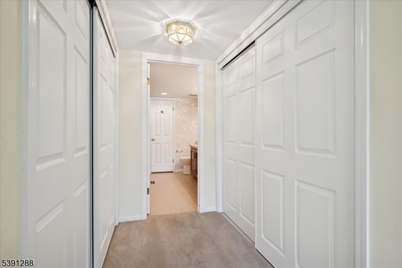 KNOLLCREST - Residential