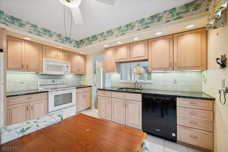 KNOLLCREST - Residential