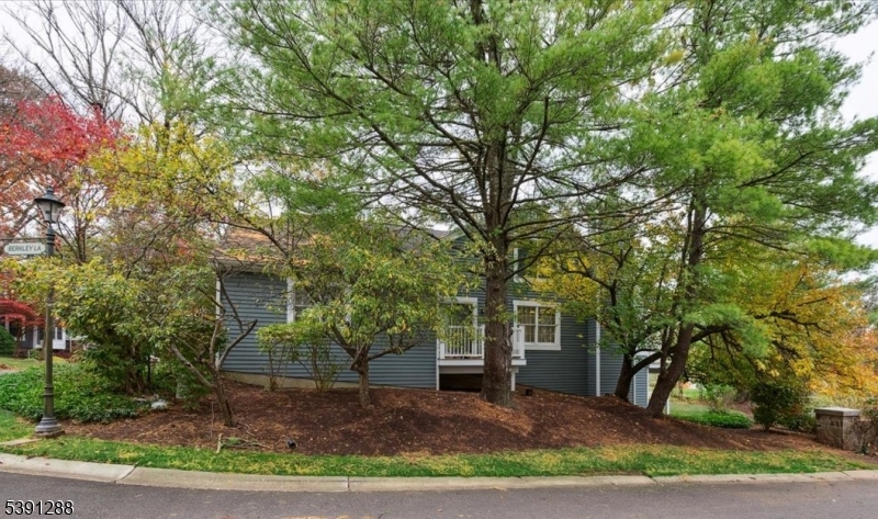 KNOLLCREST - Residential