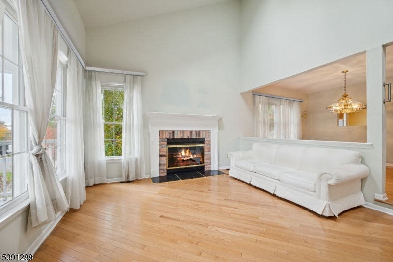 KNOLLCREST - Residential