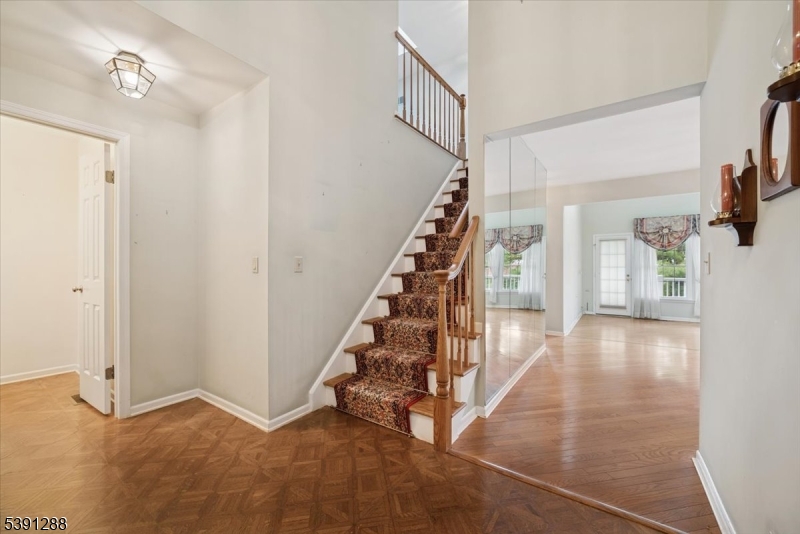 KNOLLCREST - Residential