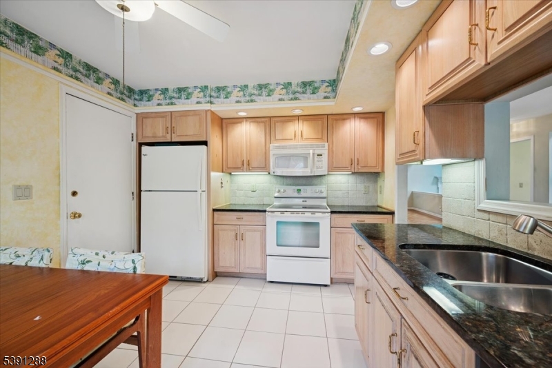 KNOLLCREST - Residential