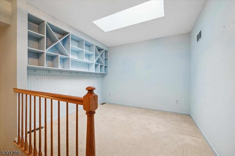 KNOLLCREST - Residential