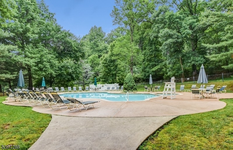 KNOLLCREST - Residential