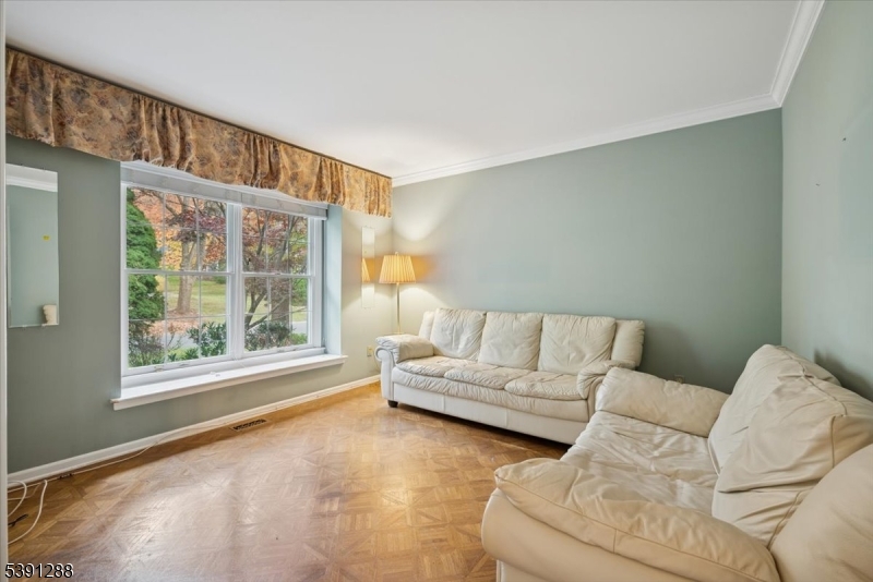 KNOLLCREST - Residential