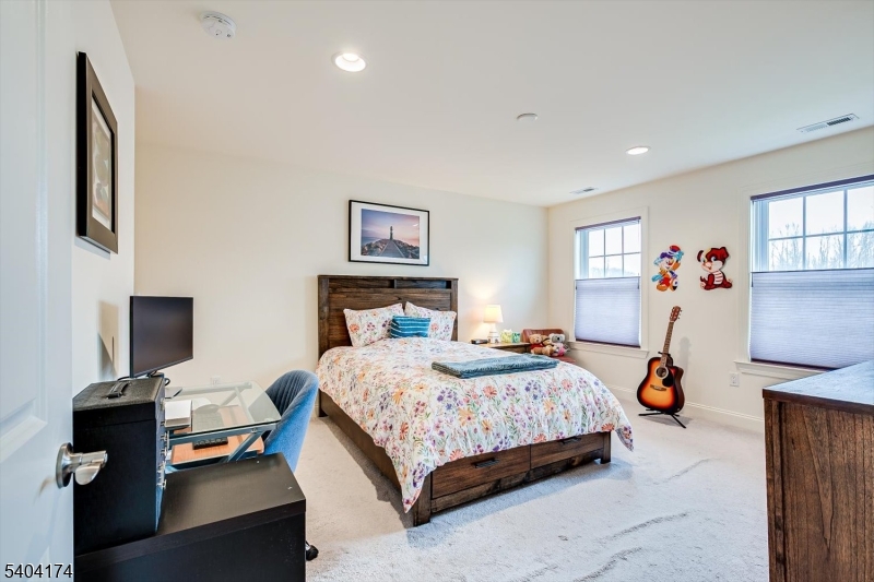 Point of Woods - Residential