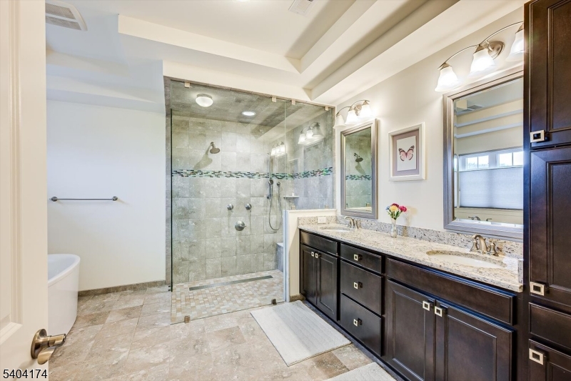 Point of Woods - Residential