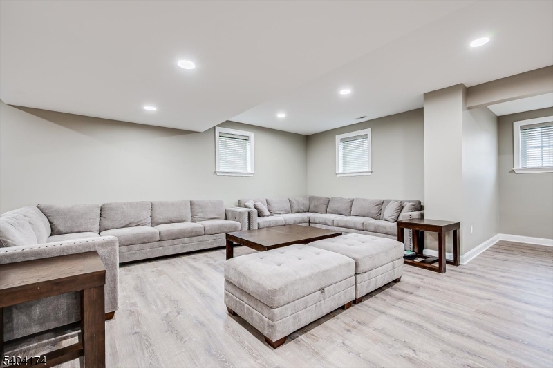 Point of Woods - Residential