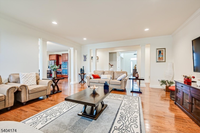 Point of Woods - Residential