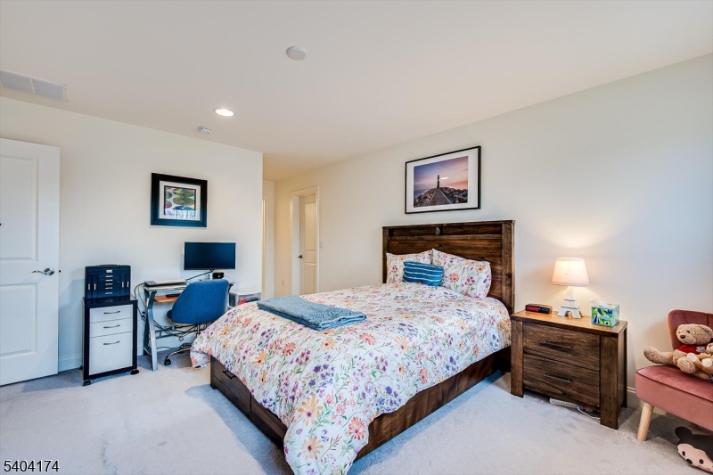 Point of Woods - Residential