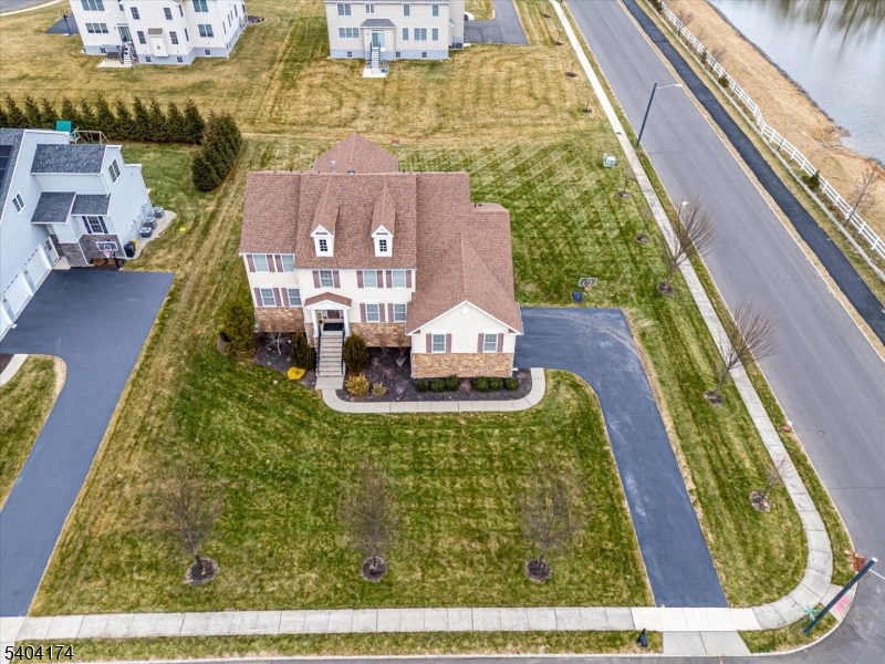 Point of Woods - Residential