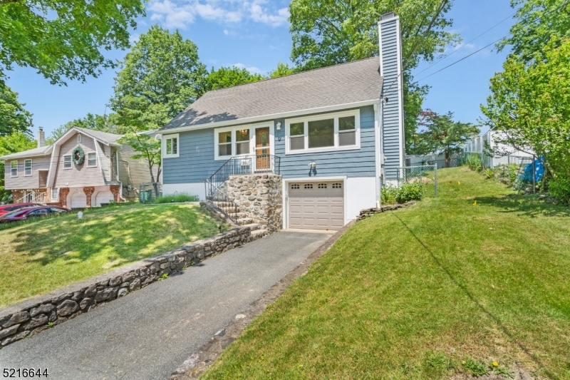 Closed Remsen Street, Brooklyn, New York, ID 3845578 Brown Harris