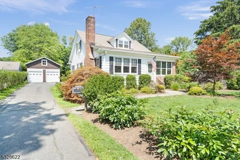 72 E Main St, Mendham Boro, NJ 07945 - MLS#: 3957748