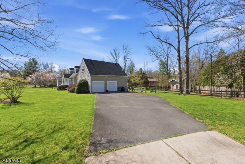 Twin Oaks - Residential