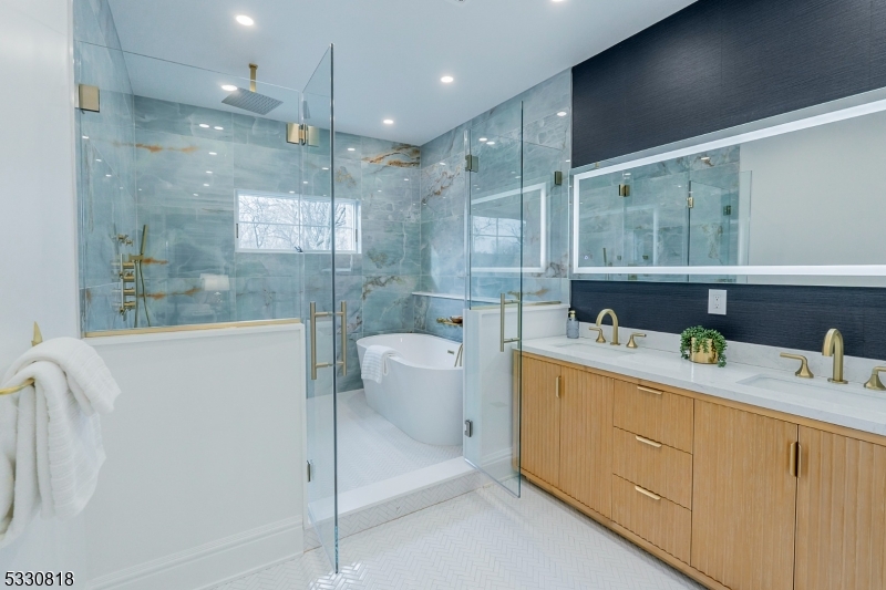 Burnet Hill - Residential