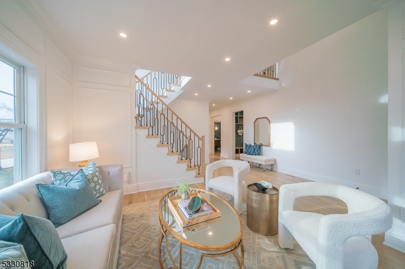 Burnet Hill - Residential