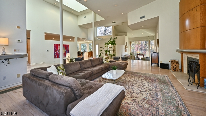 INDIAN HILLS - Residential