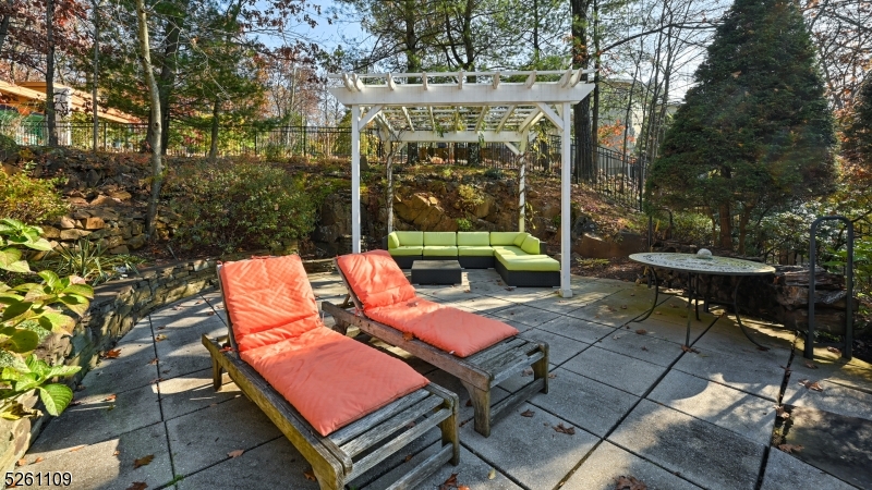 INDIAN HILLS - Residential