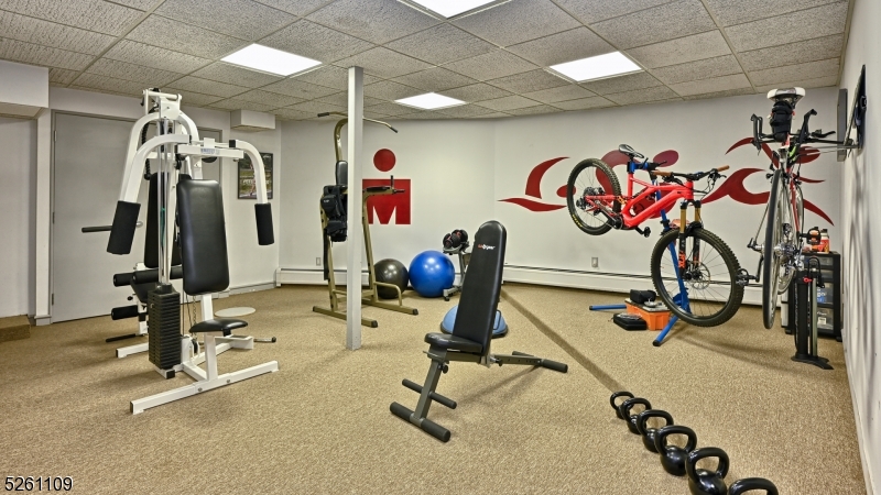 INDIAN HILLS - Residential