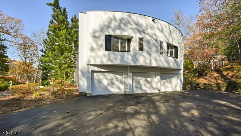 INDIAN HILLS - Residential