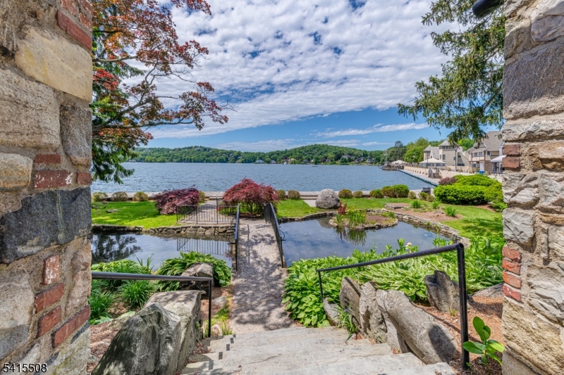 LAKE MOHAWK - Residential