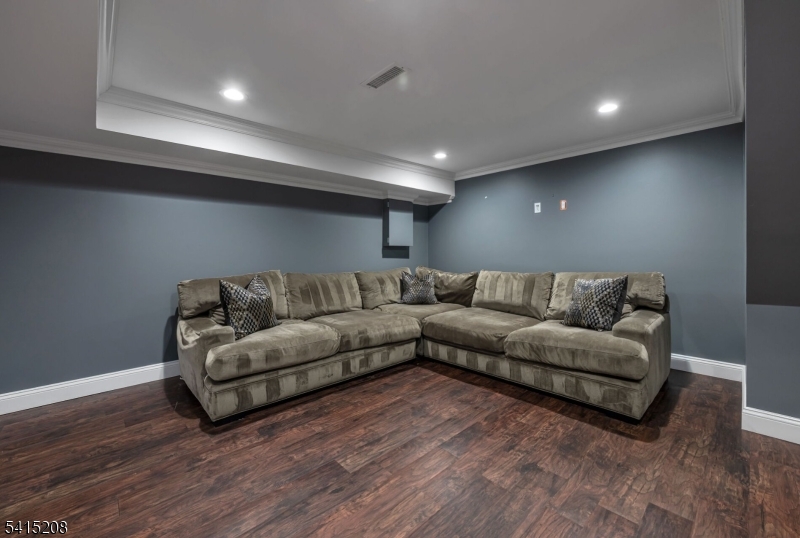 Riker Hill - Residential