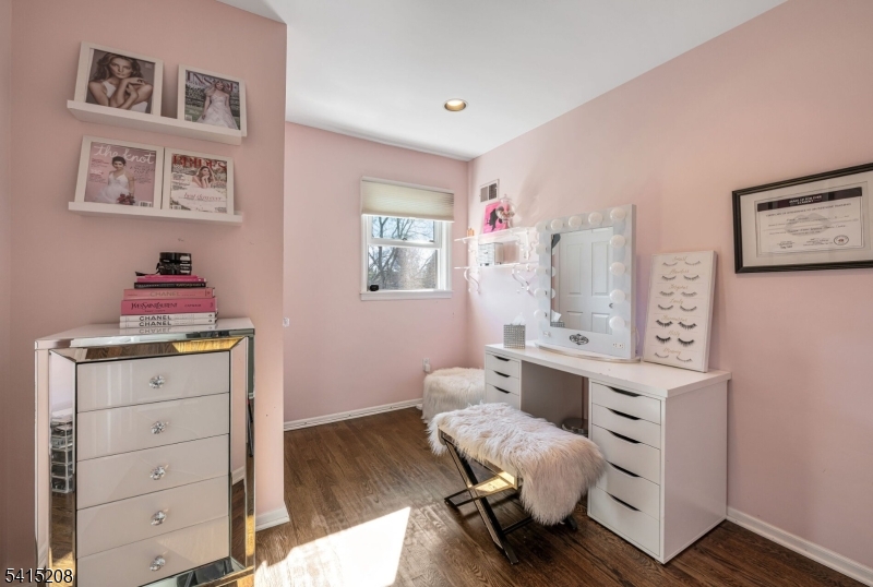 Riker Hill - Residential