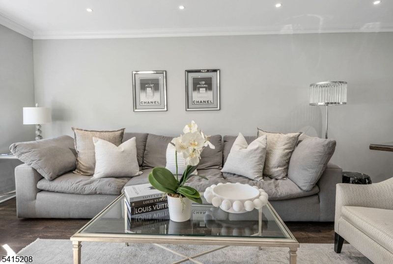 Riker Hill - Residential