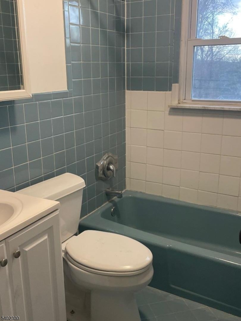 WHITE MEADOW LAKE - Residential