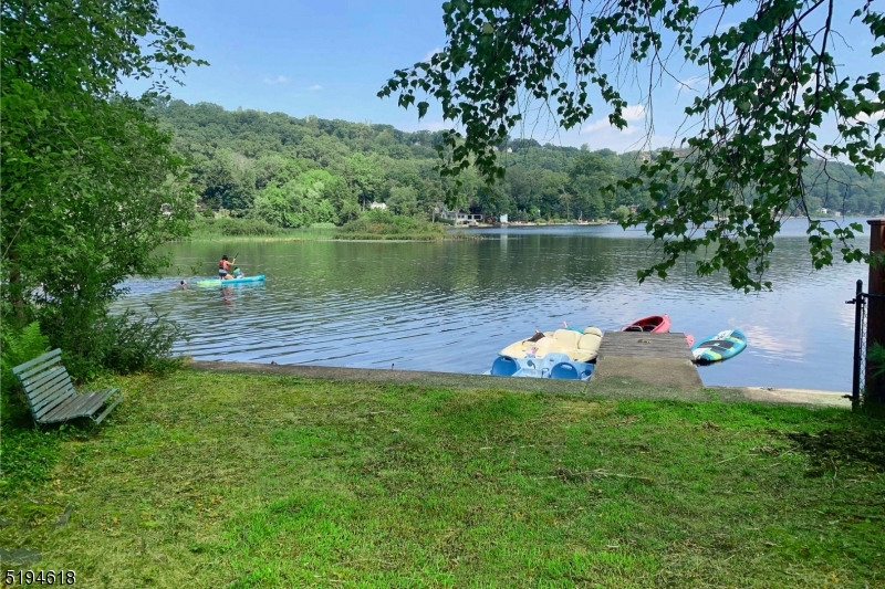 CEDAR LAKE - Residential