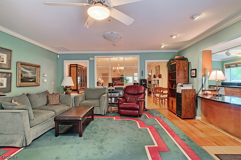 CEDAR LAKE - Residential