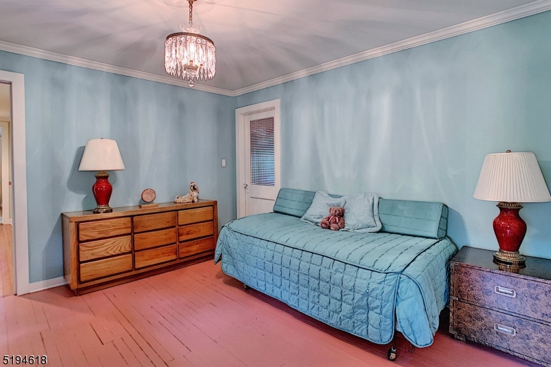 CEDAR LAKE - Residential