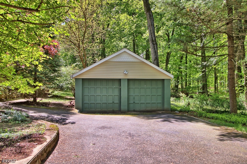 CEDAR LAKE - Residential