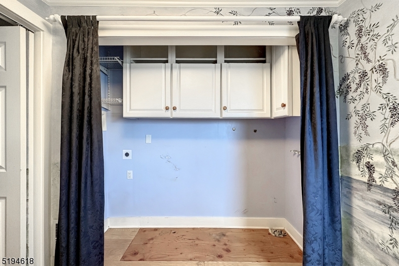 CEDAR LAKE - Residential