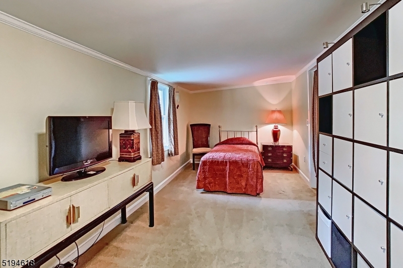 CEDAR LAKE - Residential