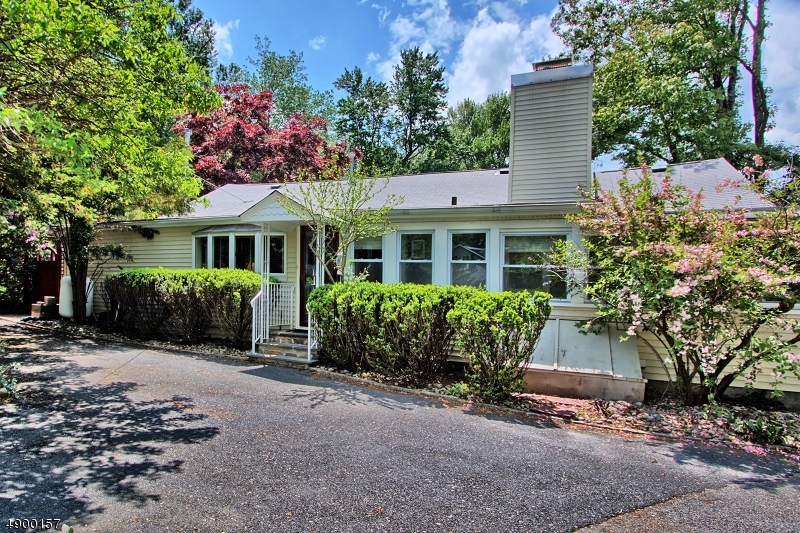 CEDAR LAKE - Residential