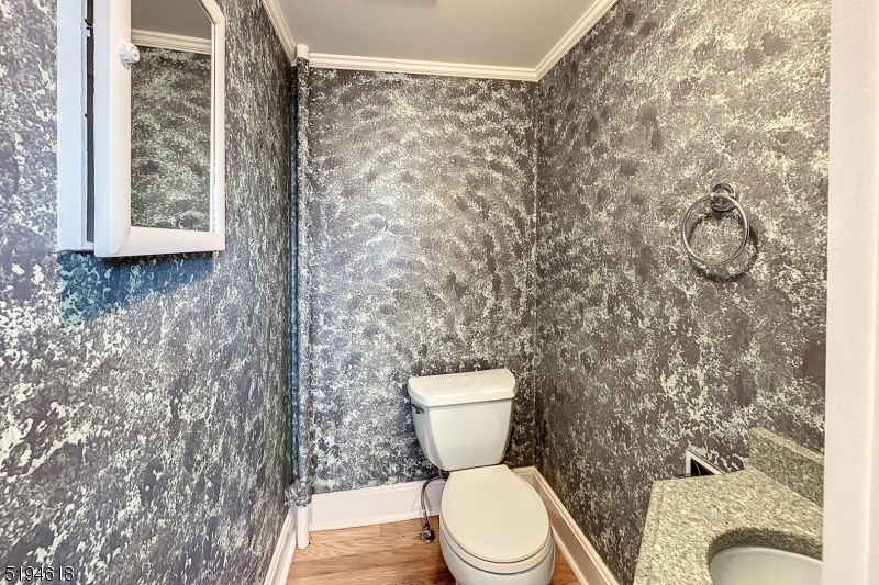 CEDAR LAKE - Residential