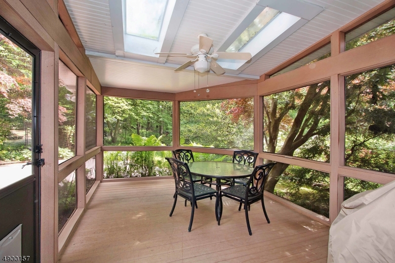 CEDAR LAKE - Residential