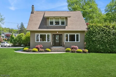 MLS: 3962900