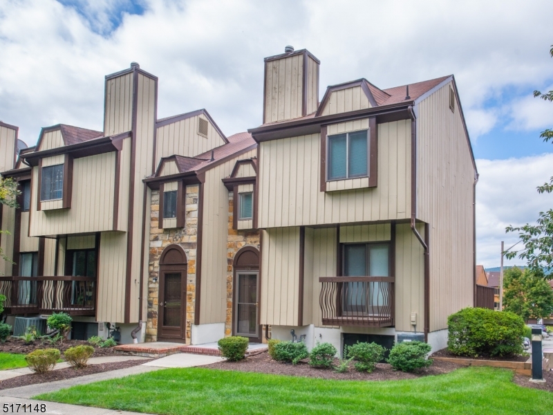 Hastings Square - Residential