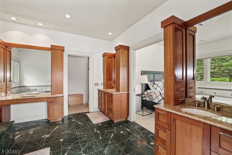 Birchwood Lake - Residential